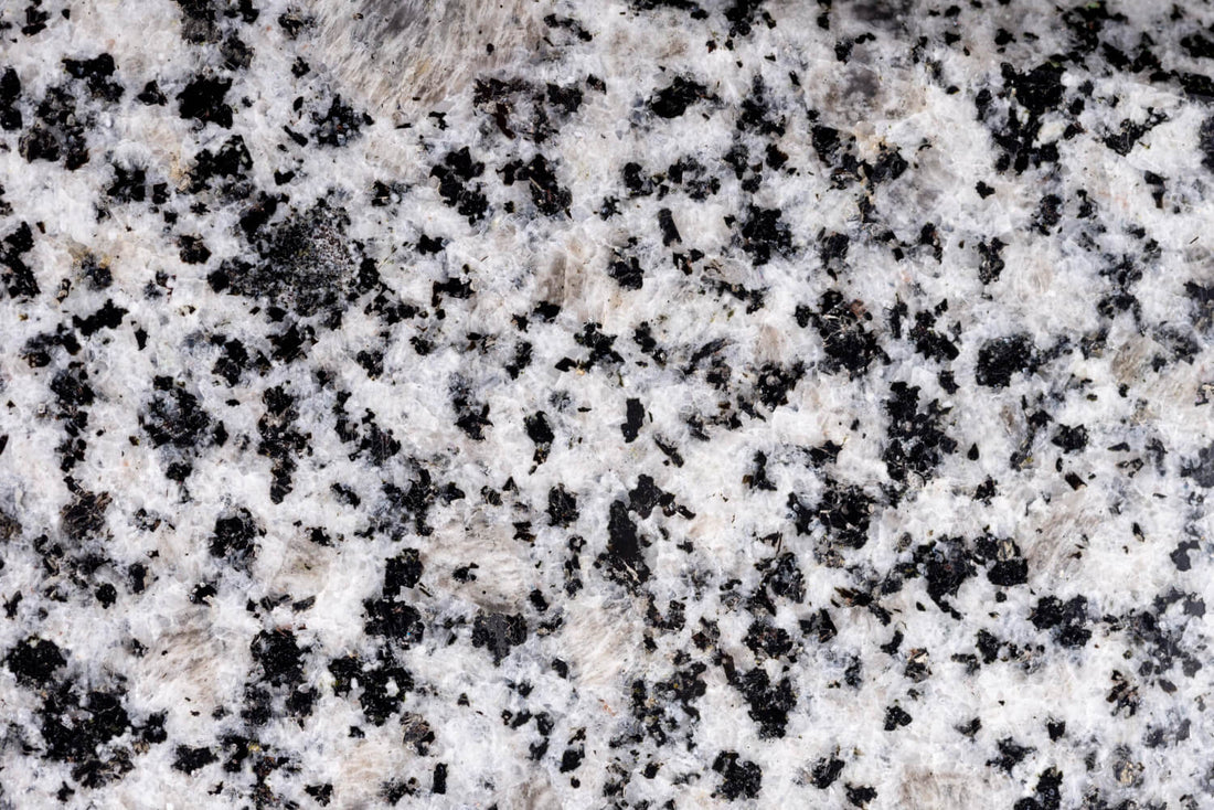 Jaspe dalmatien : la pierre porte-bonheur